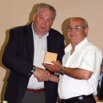 Giulio LISCAOADE premiato dal vicepresidente del Cr Lazio, Vincenzo Calzolari