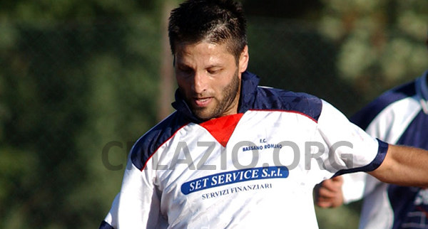 Davide Funari un una foto con la maglia del Bassano Romano (foto Mauro TOPINI)