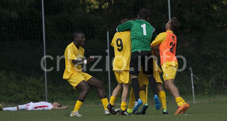 Wojtyla, rinviate due gare