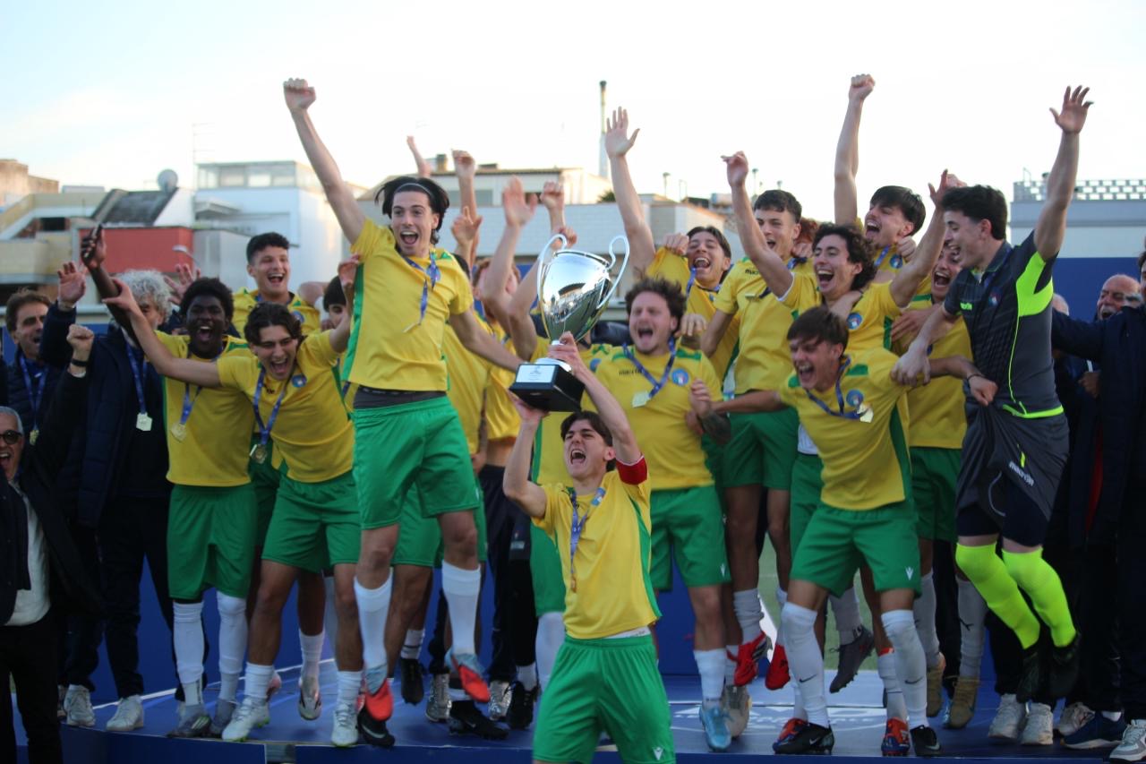 Sette anni dopo, il Lazio torna sul tetto d’Italia: il trionfo di un gruppo che ha fatto la storia